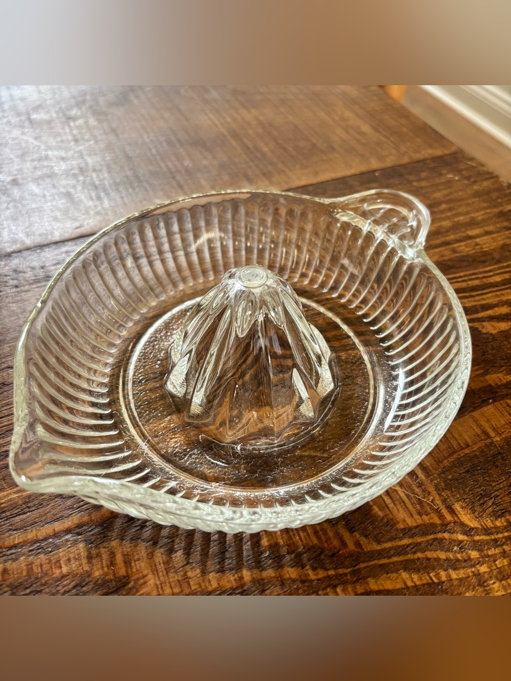 Clear Glass Citrus Juicer by